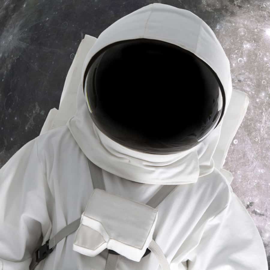 Scratch and Fog Resistant Astronaut helmet